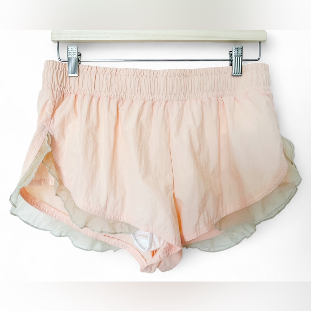FREE PEOPLE Movement Peach Ruffle Trim Women's Athletic Shorts - Size Small